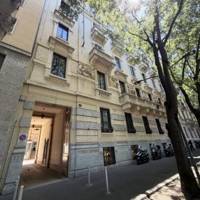 Locale Commerciale in Via Mario Pagano